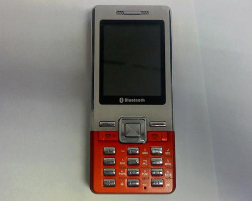 dual sim card low-end mobile phone has a long time standby phone
