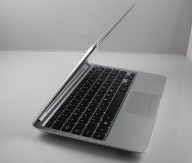 it is a 11.6 inch apple laptop design of APPLE style from China with very nice price welcome all over the world