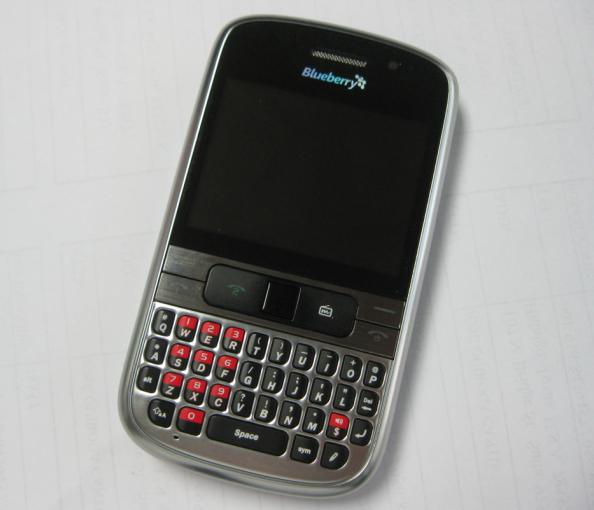 TV WIFI QWERTY gsm-cdma china mobile phone is nice design of blackberry style