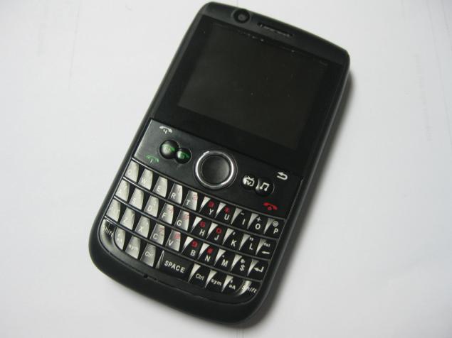4sim ISDB-T TV qwerty mobile phone KK 9700 is hot sell in Brazil, South America with nice design