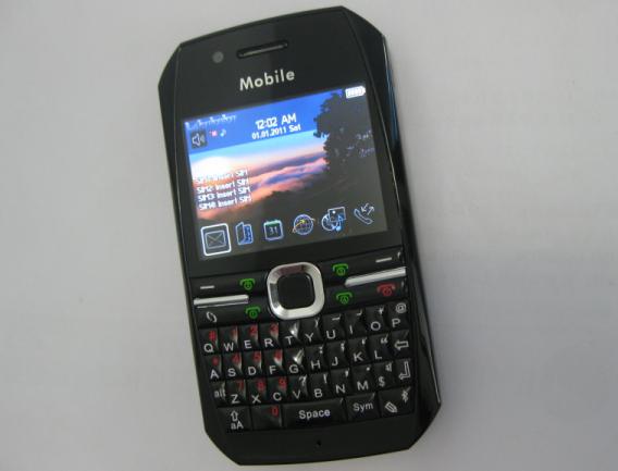 4sim 4GSM WiFi TV qwerty celluler phone T010 is hot sell in Brazil, South America market