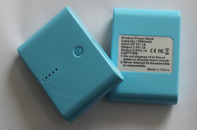 12000mAh mobile power bank has 10 colors and can work with many eletronics for charge