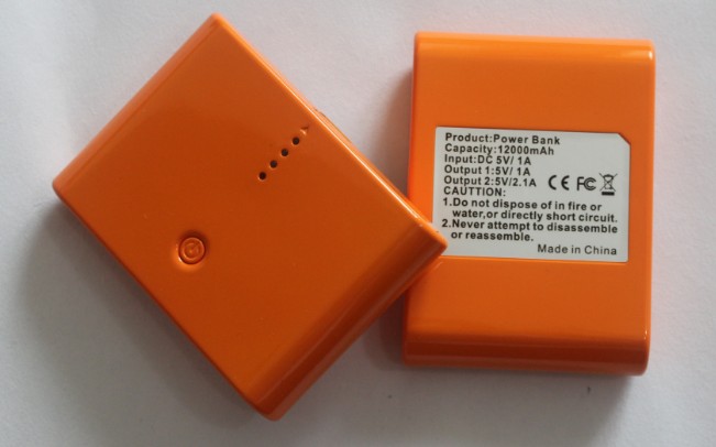 12000mAh mobile power bank has 10 colors and can work with many eletronics for charge