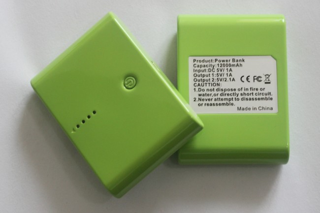 12000mAh mobile power bank has 10 colors and can work with many eletronics for charge