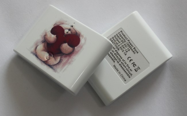 12000mAh mobile power bank has 10 colors and can work with many eletronics for charge