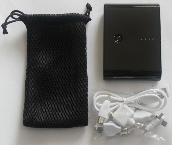 12000mAh mobile power bank has 10 colors and can work with many eletronics for charge
