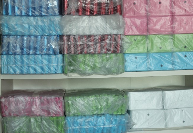 12000mAh mobile power bank has 10 colors and can work with many eletronics for charge