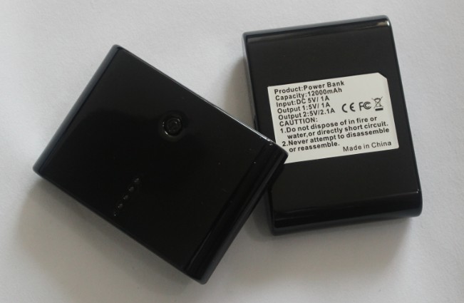 12000mAh mobile power bank has 10 colors and can work with many eletronics for charge